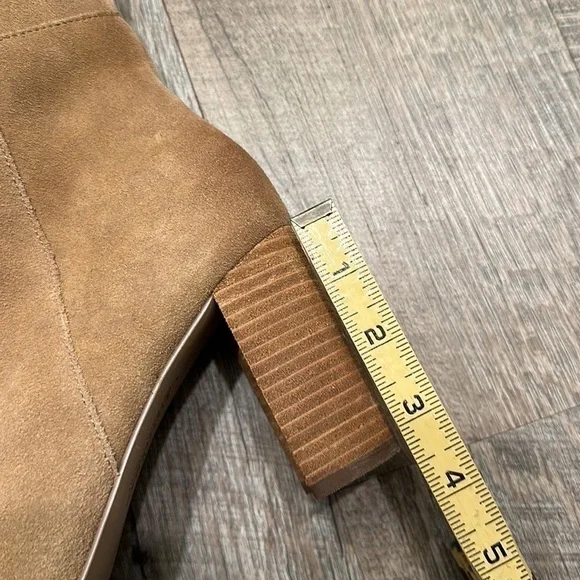 Charles David tall suede leather nude tan heeled boots size 8 - Picture 2 of 11